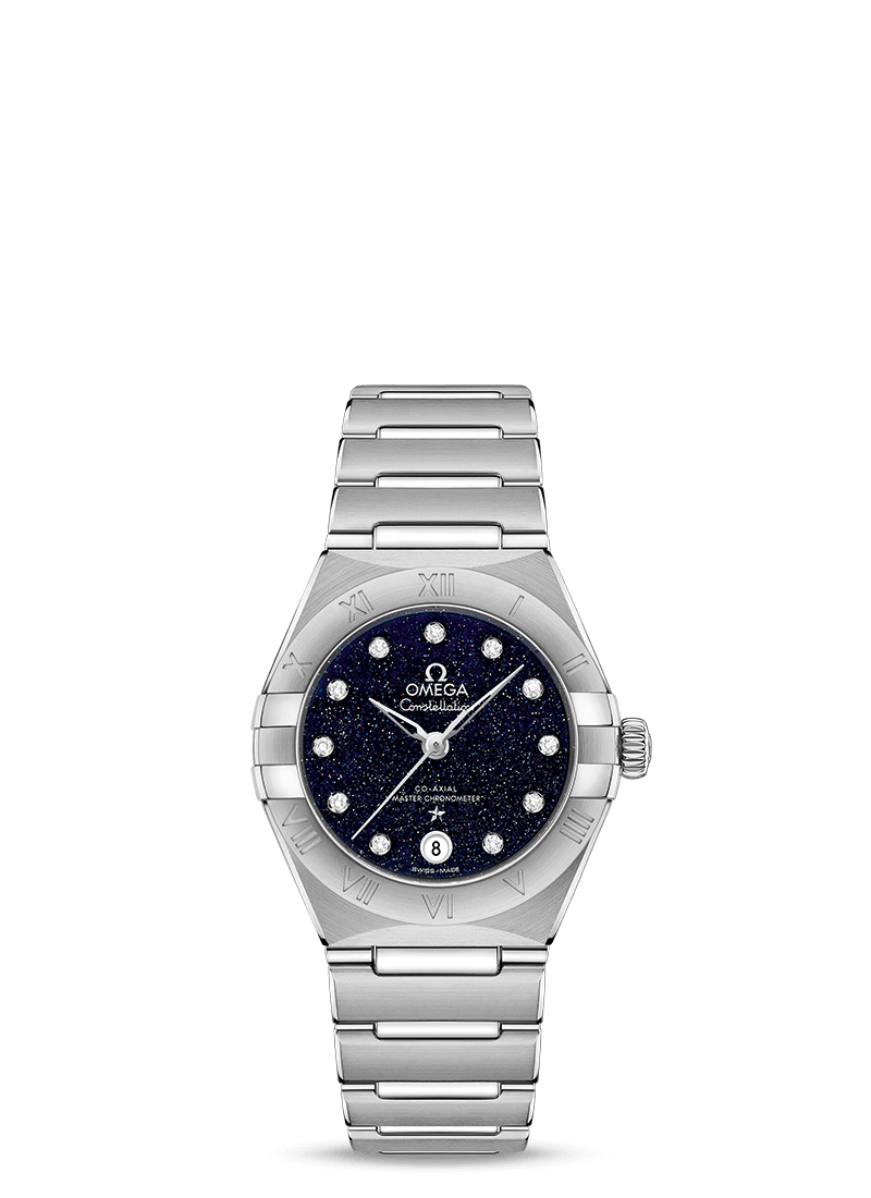 OMEGA CONSTELLATION  29mm<br />
オメガ コンステレーション 29mm<br />
<br />
価格：　￥1,430,000<br />
品番：　131.10.29.20.53.001<br />
ケース: 　ステンレススティール<br />
ケース直径:　  29mm<br />
防水: 　5 気圧 (50 メートル / 167 フィート)<br />
キャリバー： オメガ 8700（コーアクシャル エスケープメント搭載の自動巻きムーブメント。METAS認定のマスター クロノメーター。15,000ガウス以上の耐磁性能。シリコン“Si14”製のフリースプラングテンプ、両方向巻き上げ式ローター。アラベスク調ジュネーブウェーブが美しいロジウムプレート加工が施されたローターとブリッジ。）<br />
種類： 自動巻き<br />
ダイアルの色: 　ブルー/11Pダイヤ<br />
クリスタル: 　両面に無反射加工を施したドーム型強化無反射サファイアガラス<br />
素材: 　ステンレススティール<br />
クラスプの種類: 　コンフォートセッティング付きバタフライクラスプ<br />
<br />
<br />
ドラマティックな不朽のデザインを誇るオメガ「コンステレーション」は、ケースに施された有名なハーフムーンデザインと「爪」、そしてとリンクブレスレットが特徴です。<br />
<br />
この29mmのステンレススティール製モデルは、ローマ数字が刻印されたベゼルが印象的で、ホワイトマザーオブパールのダイアルと傷の付きにくいサファイアクリスタルガラスが採用されています。針、オメガロゴ、コンステレーションの「星」、インデックスには18Kホワイトゴールドが使用されています。<br />
<br />
オメガ コ⁠ーアクシ⁠ャル マスタ⁠ー クロノメ⁠ータ⁠ー キ⁠ャリバ⁠ー 8700が搭載されており⁠、傷のつきにくいド⁠ーム型サフ⁠ァイアクリスタルガラスから眺めることができます⁠。<br />
<br />
名古屋栄三越にはオメガ（OMEGA）の在庫を多数ご用意いたしております。オメガ（OMEGA）なら名古屋栄三越6階時計までお申し付けください。<br />
<br />
名古屋栄三越についてのお問合せは･･･<br />
<br />
〒460-8669 愛知県名古屋市中区栄3-5-1<br />
TEL:052-252-3743 （６階　ウォッチ＆ジュエリー）<br />
定休日:不定休<br />
営業時間:10:00～20:00<br />
