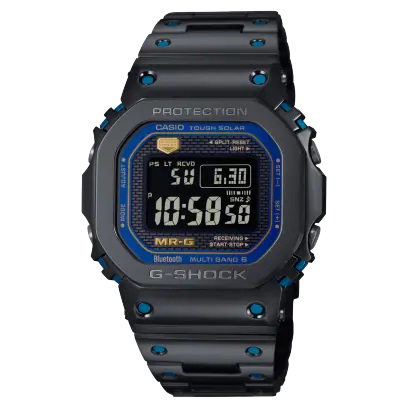 G-SHOCKの最上級ラインである「MR-G」シリーズ。<br />
MRG-B5000は、G-SHOCKの初代モデルDW-5000Cをこだわりの金属素材と丹念な仕上げにより、MR-Gとしてつくり上げたモデルです。複雑な形状をしているベゼルを25個の部品で構成することで、パーツごとに細部まで研磨を施すことが可能になり、より高い質感に仕上げることができました。またベゼルパーツの間に、ステンレス製の板バネやシリコーン等の緩衝体を備えることで強度を高めた新しい耐衝撃構造のマルチガードストラクチャーを用いました。水墨画や書に用いられる「青墨」をイメージし、ダイヤモンドライクカーボンでコーティングしたブラックをベースに、バンドのピンやベゼルパーツにブルーI Pコーティングを施しました。<br />
<br />
ケースサイズ（縦×横×厚さ）：49.4 × 43.2 × 12.9 mm<br />
<br />
質量：114 g<br />
<br />
ケース・ベゼル材質：チタン　メタルバンド（チタン）<br />
<br />
タイトロック機構付き中留<br />
<br />
耐衝撃構造（ショックレジスト）<br />
<br />
20気圧防水<br />
<br />
ソーラー電波時計<br />
<br />
モバイルリンク機能<br />
<br />
