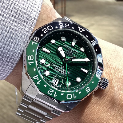 TAGHEUER　タグホイヤー　アクアレーサー プロフェッショナル300 GMT　WBP5115.BA0013