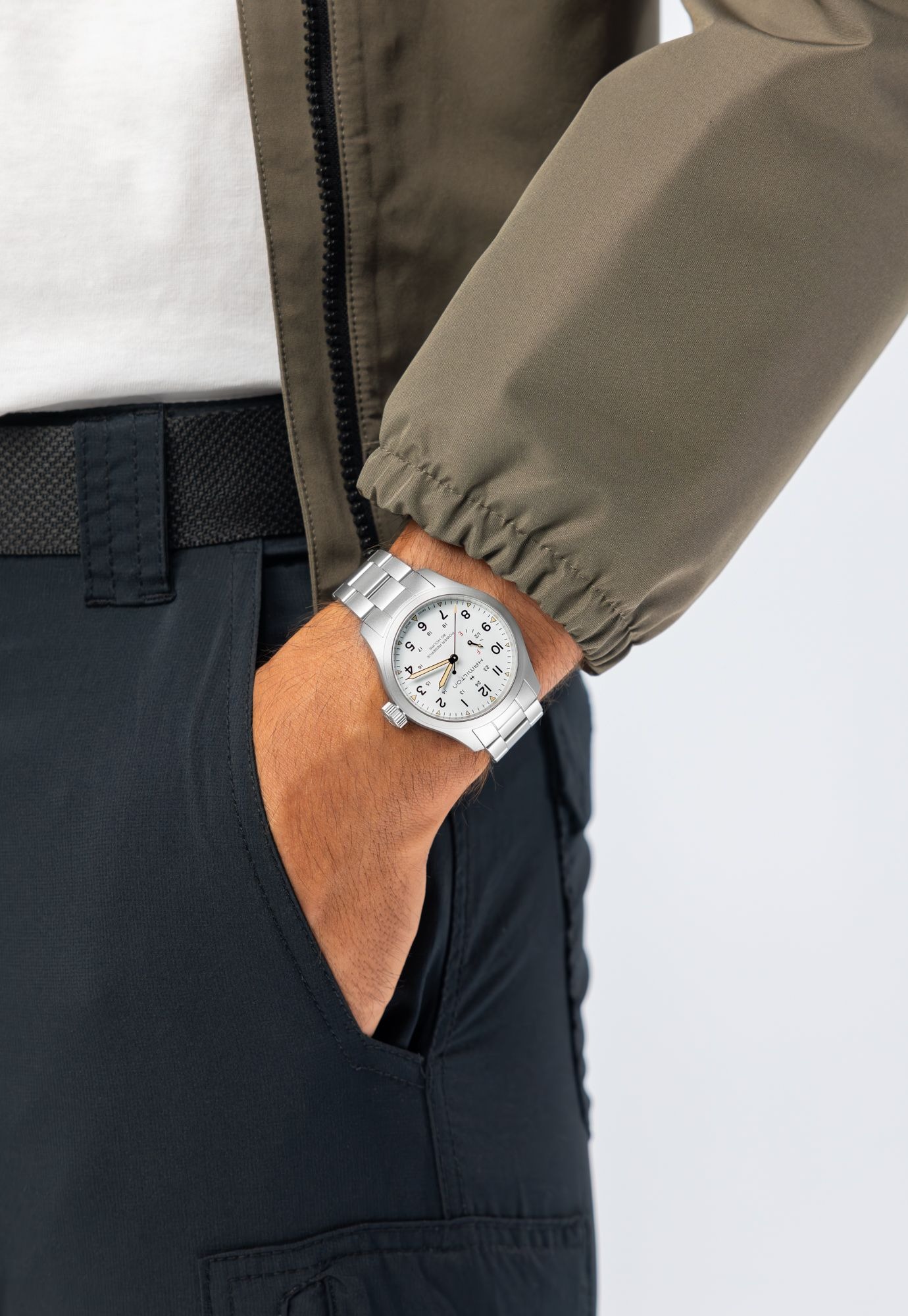 カーキフィールド  メカニカル  パワーリザーブ  40mm  ホワイト  H69509110