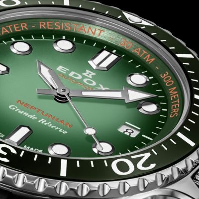 ネプチュニアン グランデ リザーブ デイト オートマティック  グリーン  42mm  80801-3VCA-VDN