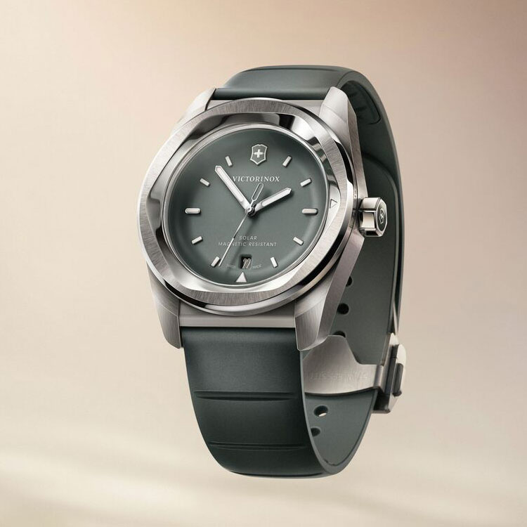 ビクトリノックス コンセプトワン ソーラー グレー 242052