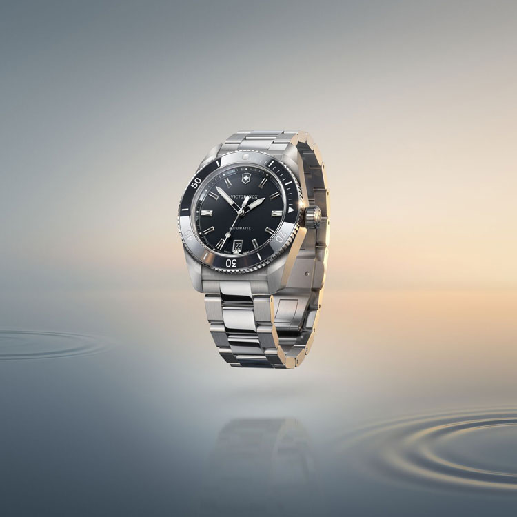 ビクトリノックス マーベリック オートマチック ブラック 39mm 242105 正規輸入品
