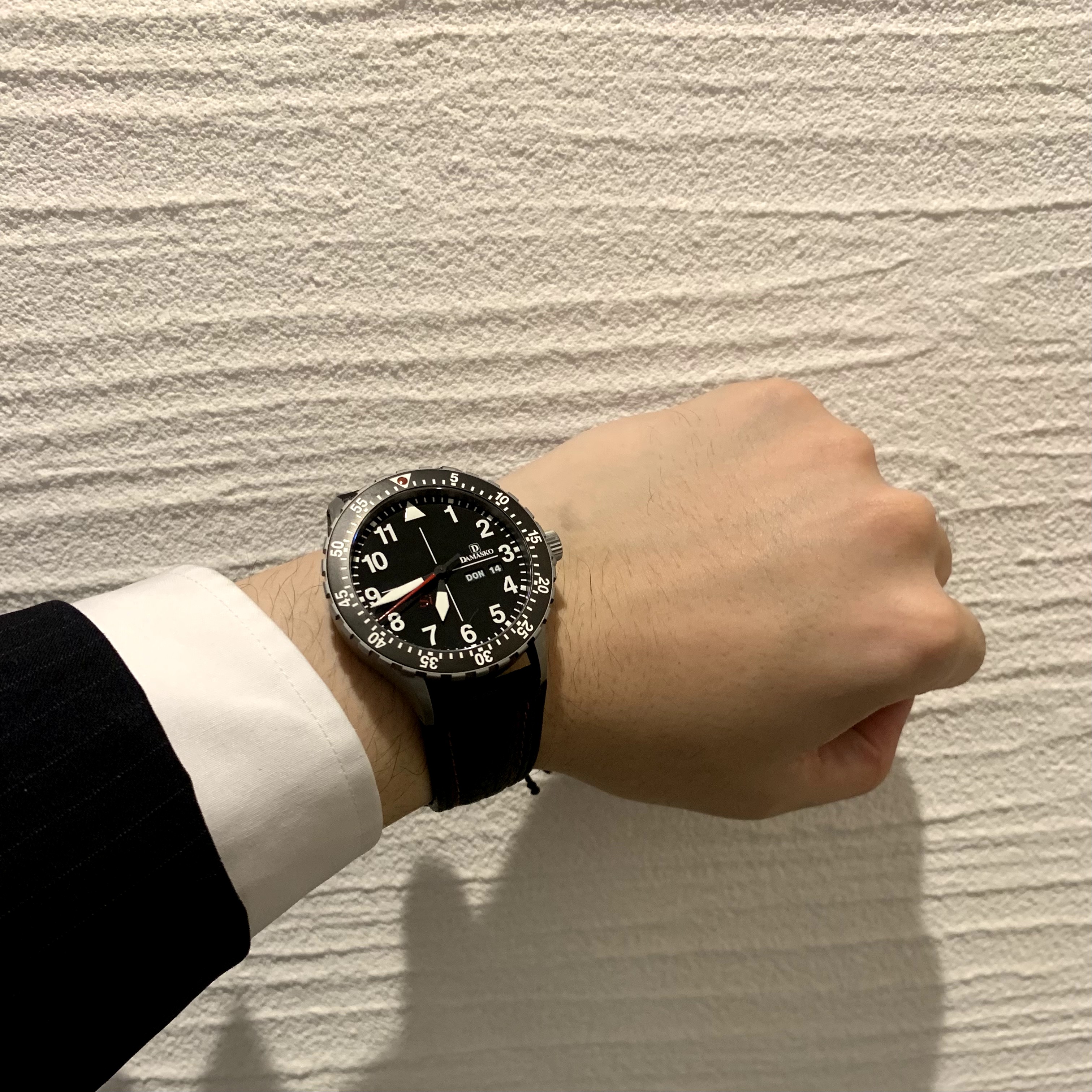 DK10L　DAMASKO　ダマスコ　赤　レッド　シンプル　レザー　3針　ミリタリー　実用　防水　傷に強い