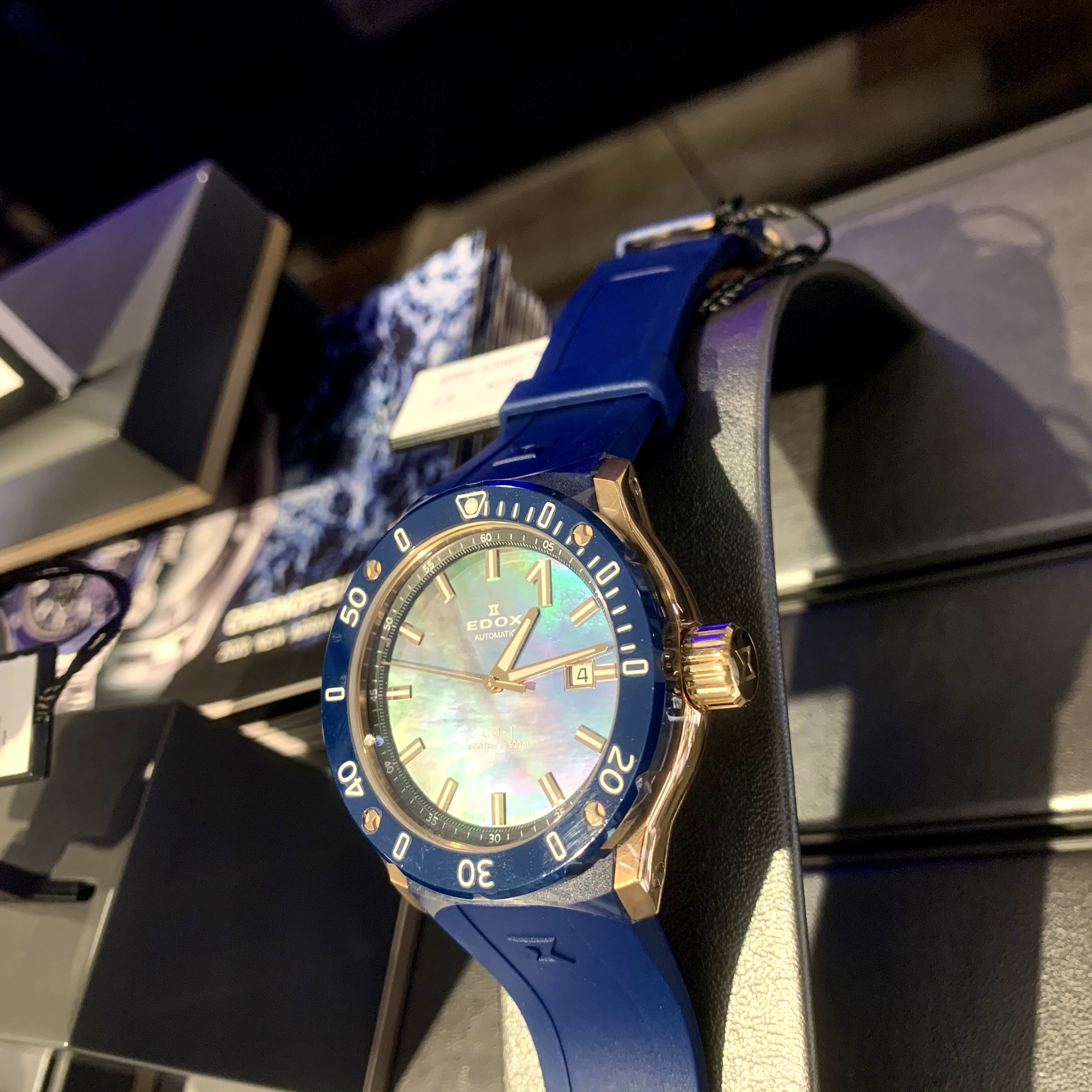 EDOX　エドックス 　WING　時計　腕時計　高級時計　メンズ腕時計　機械式腕時計　機械式時計　北陸　石川　石川県　正規店　正規取扱店　新作　ダイバーズウォッチ　限定品　MOP　80099-37RBU3-NANIR