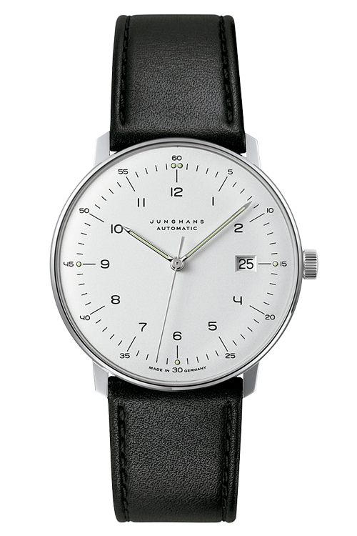 JUNGHANS（ユンハンス）は、1861年創業のドイツ・シュランベルクに本拠を構える名門時計ブランド。バウハウスの精神を継承し、機能美と合理性を極めたデザインで世界中の時計愛好家を魅了してきました。シンプルでありながら独自の存在感を放つマックス・ビルをはじめ、フォーム、マイスター、1972シリーズなど、多彩なコレクションに共通するのは“ドイツらしい誠実なものづくり”への徹底したこだわり。精密なムーブメントと洗練された造形が調和するユンハンスの腕時計は、世代を超えて長く愛される機械式腕時計です。東京でユンハンスの時計をお探しなら、正規販売店・阪急メンズ東京 FORTUNE TIMEへ。都内でも有数の充実した展示数を誇り、クラシックからモダンまで幅広いラインナップをご覧いただけます。