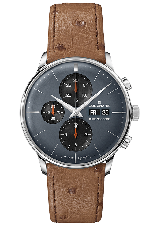 JUNGHANS（ユンハンス）は、1861年創業のドイツ・シュランベルクに本拠を構える名門時計ブランド。バウハウスの精神を継承し、機能美と合理性を極めたデザインで世界中の時計愛好家を魅了してきました。シンプルでありながら独自の存在感を放つマックス・ビルをはじめ、フォーム、マイスター、1972シリーズなど、多彩なコレクションに共通するのは“ドイツらしい誠実なものづくり”への徹底したこだわり。精密なムーブメントと洗練された造形が調和するユンハンスの腕時計は、世代を超えて長く愛される機械式腕時計です。東京でユンハンスの時計をお探しなら、正規販売店・阪急メンズ東京 FORTUNE TIMEへ。都内でも有数の充実した展示数を誇り、クラシックからモダンまで幅広いラインナップをご覧いただけます。  時代を超えて愛されるドイツ時計、JUNGHANS（ユンハンス）。シンプルで上品なデザインは、結納返しや誕生日、クリスマスプレゼントなど、大切な方への贈り物にも最適です。控えめながらも確かな個性を放つ佇まいは、贈る人のセンスと想いを静かに伝えてくれます。マックス・ビルやフォーム、マイスターなど人気シリーズはいずれも高品質なドイツ製