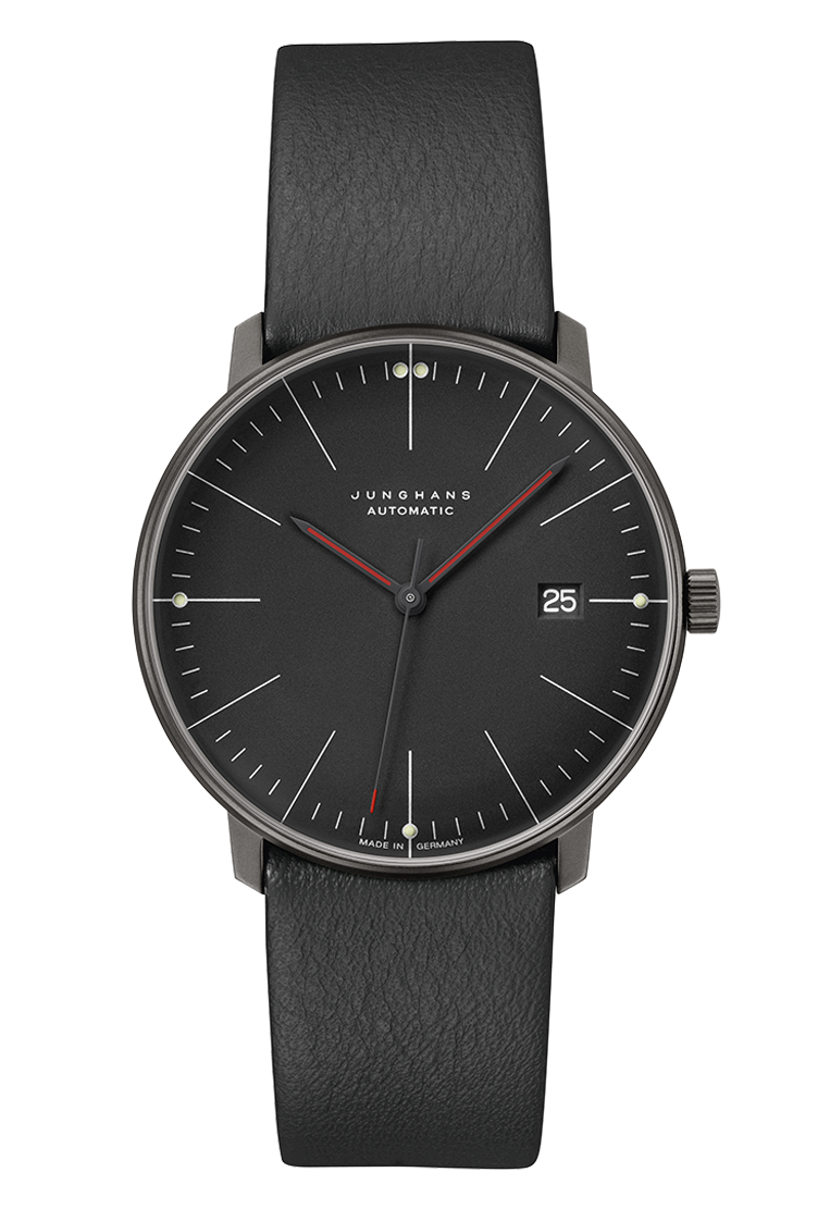 JUNGHANS（ユンハンス）は、1861年創業のドイツ・シュランベルクに本拠を構える名門時計ブランド。バウハウスの精神を継承し、機能美と合理性を極めたデザインで世界中の時計愛好家を魅了してきました。シンプルでありながら独自の存在感を放つマックス・ビルをはじめ、フォーム、マイスター、1972シリーズなど、多彩なコレクションに共通するのは“ドイツらしい誠実なものづくり”への徹底したこだわり。精密なムーブメントと洗練された造形が調和するユンハンスの腕時計は、世代を超えて長く愛される機械式腕時計です。東京でユンハンスの時計をお探しなら、正規販売店・阪急メンズ東京 FORTUNE TIMEへ。都内でも有数の充実した展示数を誇り、クラシックからモダンまで幅広いラインナップをご覧いただけます。