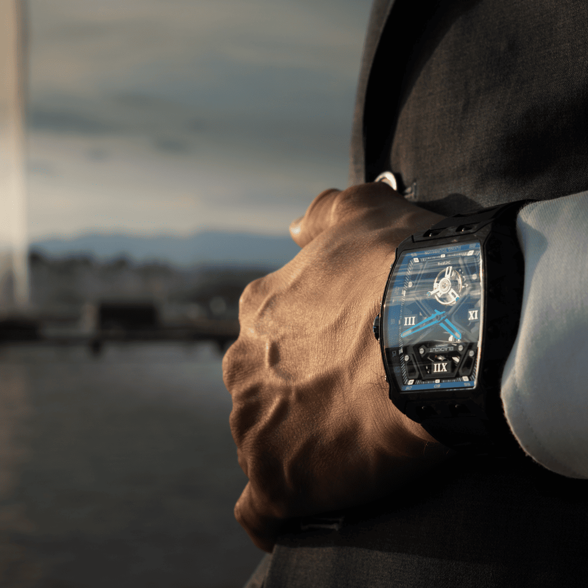 XP1 Tourbillon LT Blue / BOXP1TBLTCDB「ファッション性と機能性を兼ね備えたトゥールビヨンウォッチ｜BLACKOUT WATCHESが日本初登場」