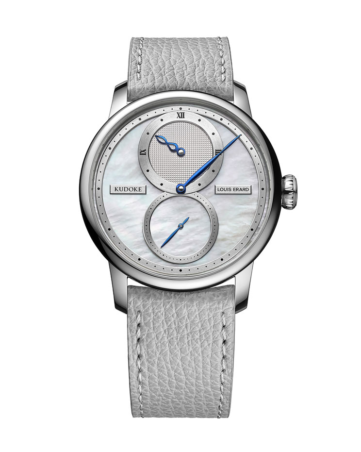 品番LE85237AA44BVA179、ルイ・エラールとステファン・クドケがコラボした限定78の美しいレギュレーター時計。青焼き針やクル・ド・パリ仕上げのインダイアル、フロストやマザーオブパール仕上げのダイヤルが特徴で、アートと技術が融合した逸品。阪急メンズ東京 FORTUNE TIMEで展示中