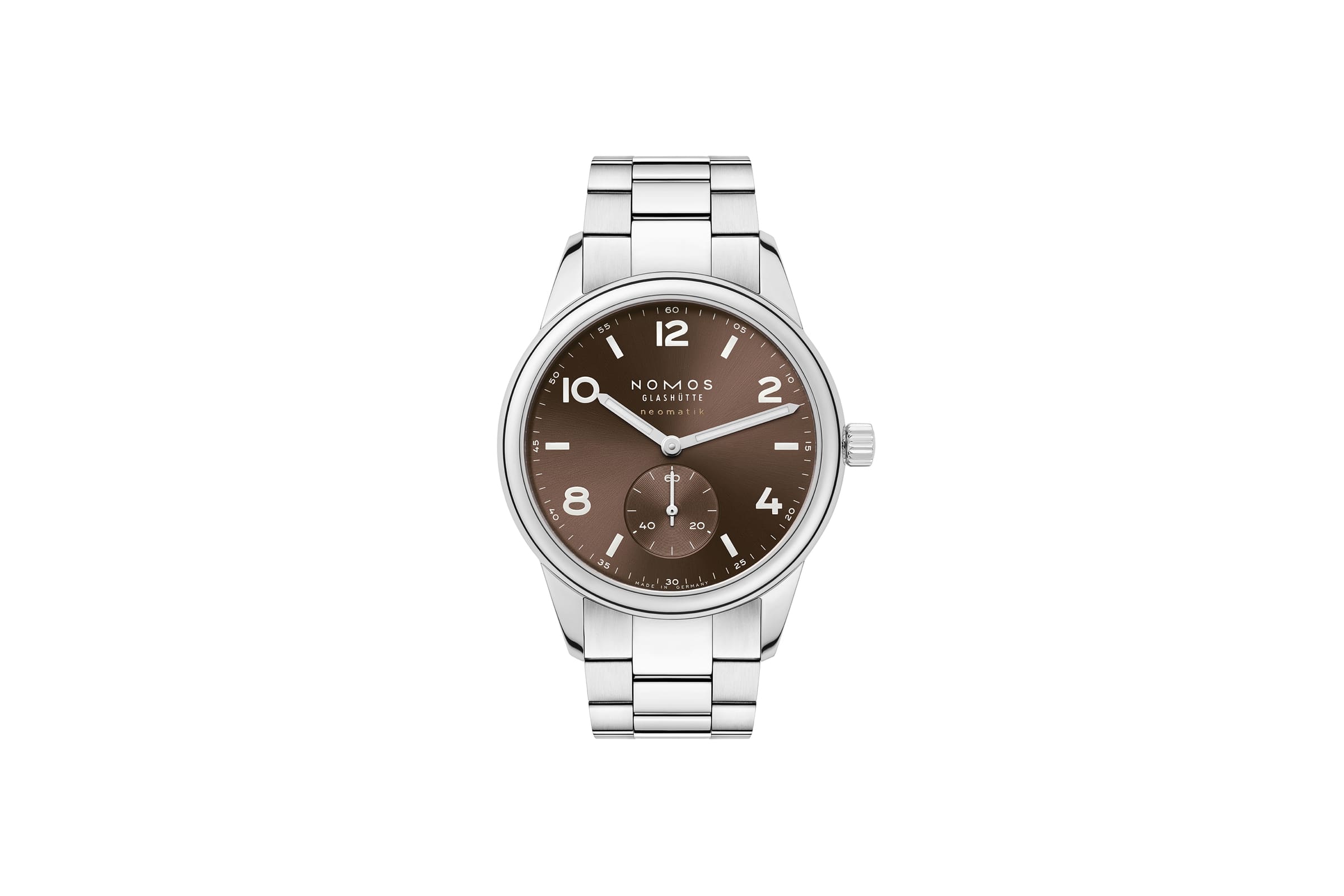 ノモス グラスヒュッテ（NOMOS Glashütte）の自動巻き腕時計「クラブスポーツ ネオマティック 39 タバコ」NM760は、サンバースト仕上げのタバコブラウン文字盤と堅牢なケース、200m防水を備えた夏にぴったりの高性能機械式モデル。薄型ムーブメントDUW3001搭載で、スポーティかつ上品に腕元を彩る一本。