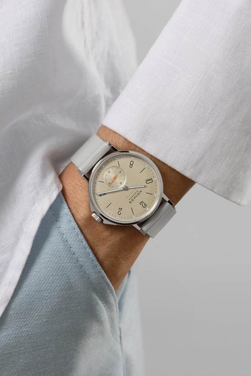 NOMOS アホイ ネオマティックサンド 着用画像 NOMOSGLASHÜTTE＋FORTUNE TIME 表参道ヒルズ店