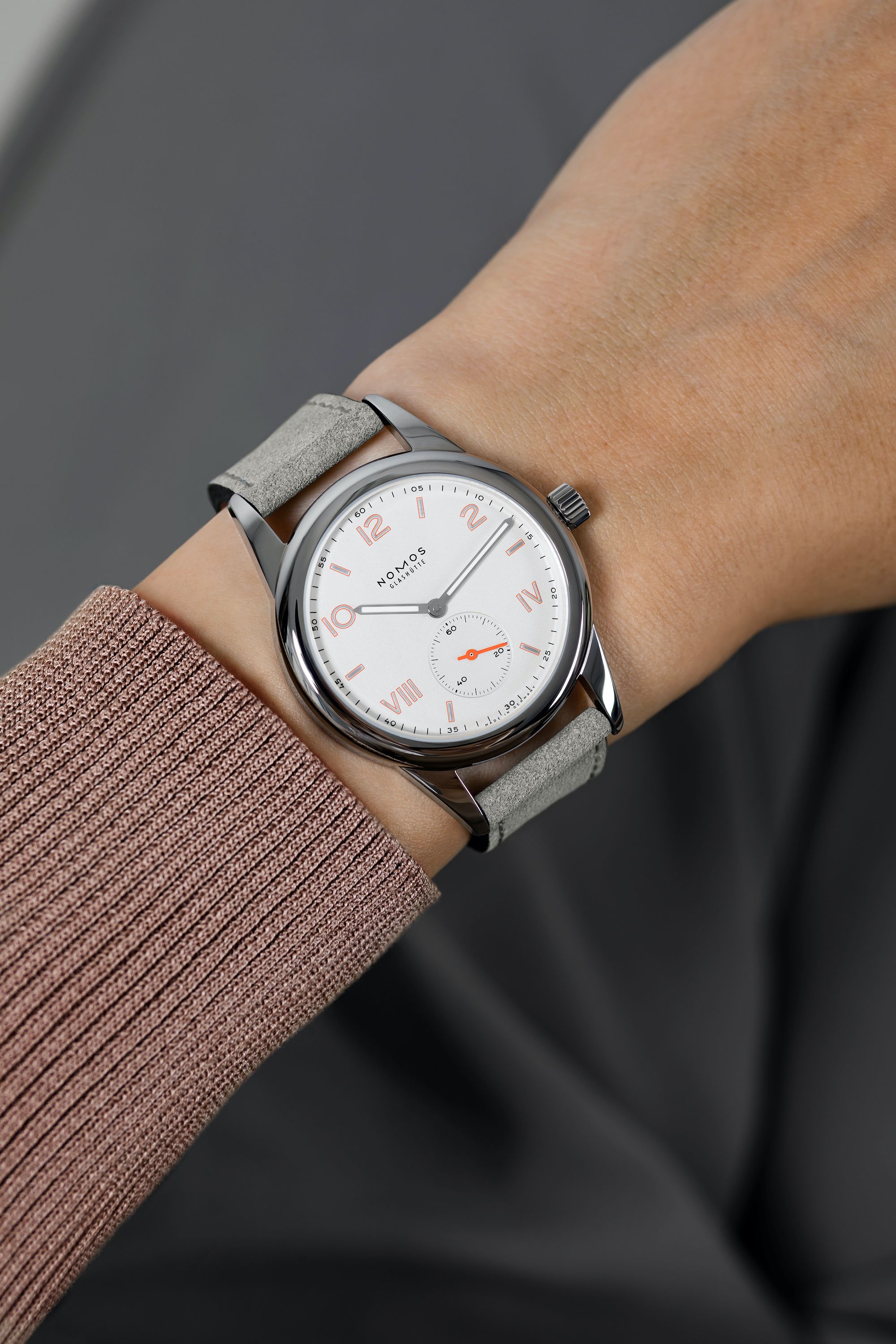 NOMOS クラブ キャンパス 着用画像2 NOMOSGLASHÜTTE＋FORTUNE TIME 表参道ヒルズ店