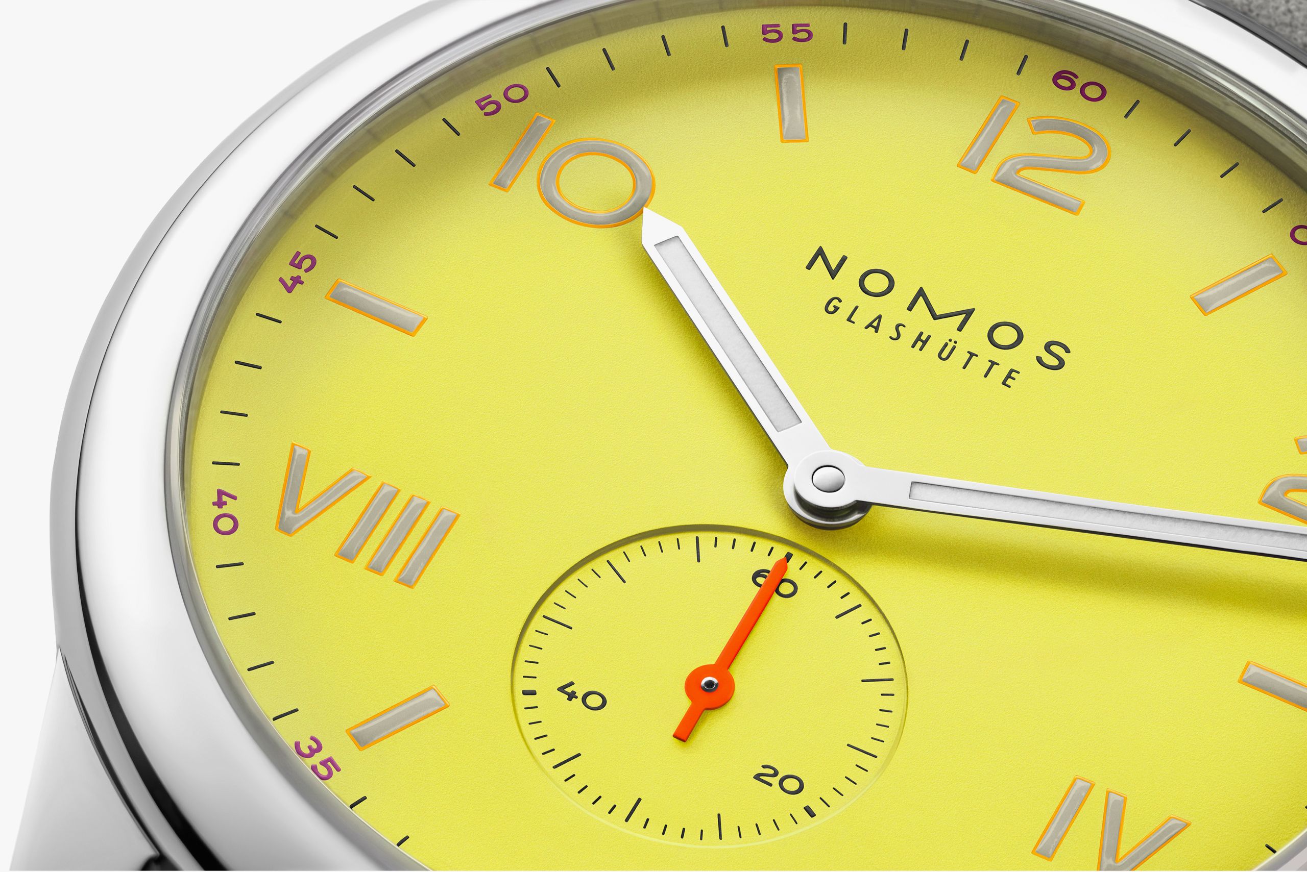 NOMOS クラブ 38 キャンパス スターライト アップ画像 NOMOSGLASHÜTTE＋FORTUNE TIME 表参道ヒルズ店
