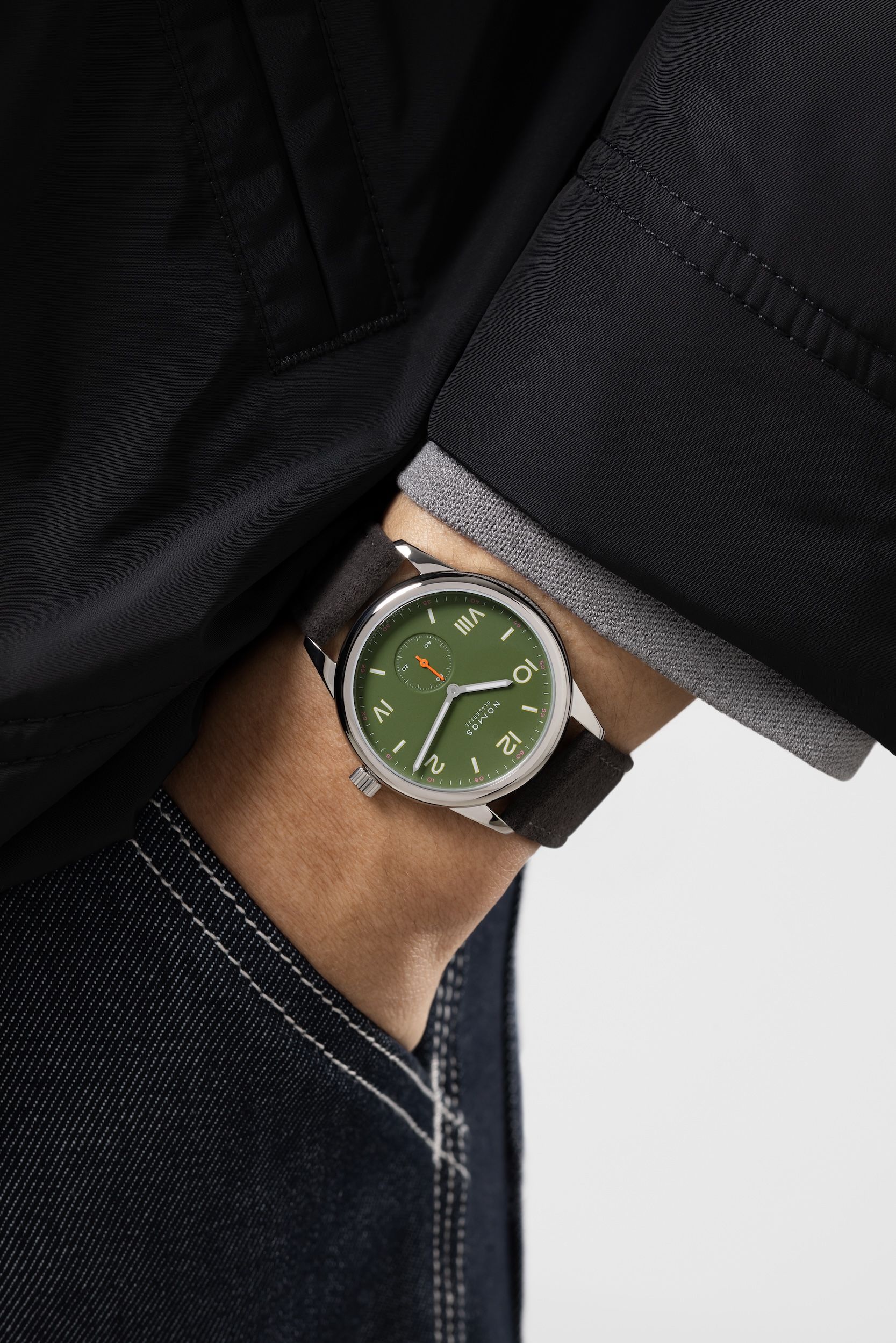 NOMOS クラブ 38 キャンパス オールオリーブ 着用画像 NOMOSGLASHÜTTE＋FORTUNE TIME 表参道ヒルズ店