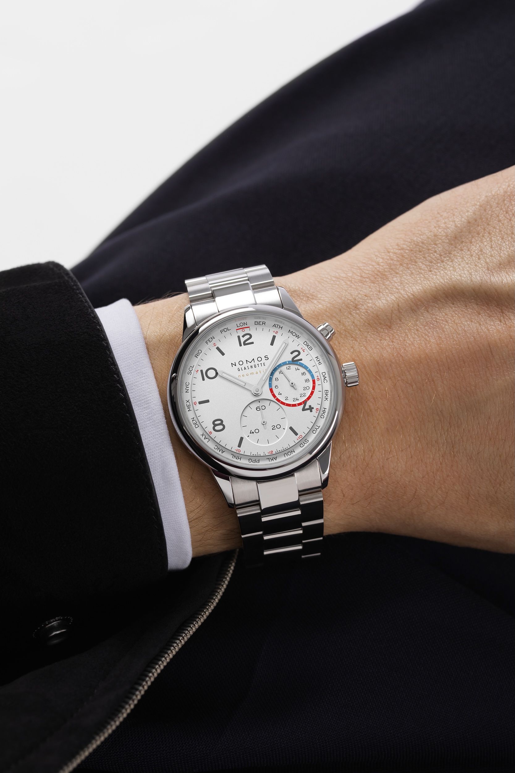 NOMOS クラブ・スポーツ ネオマティック ワールドタイマー 着用画像 NOMOSGLASHÜTTE＋FORTUNE TIME 表参道ヒルズ店