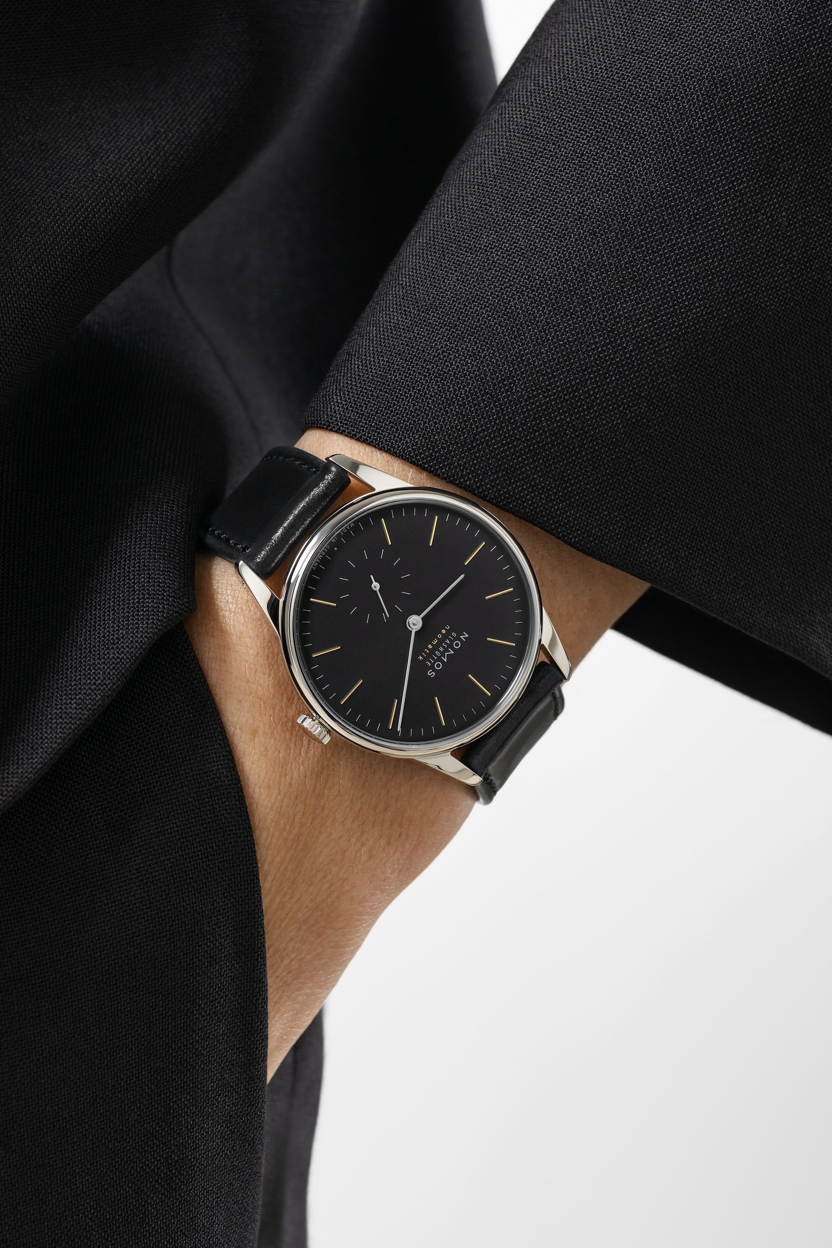 NOMOS オリオン ネオマティック ニューブラック 着用画像 NOMOSGLASHÜTTE＋FORTUNE TIME 表参道ヒルズ店