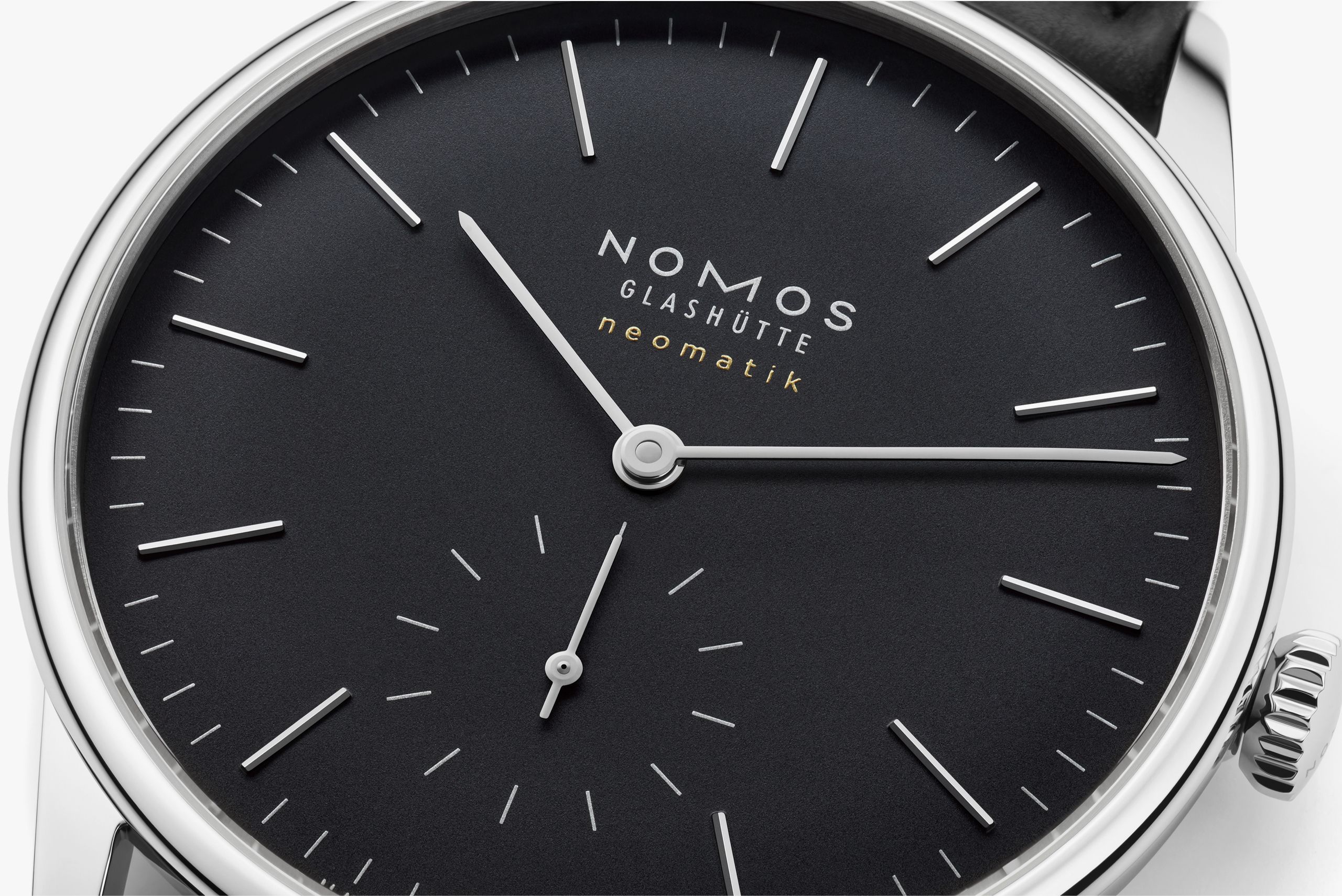 NOMOS オリオン ネオマティック 39 ニューブラック アップ画像 NOMOSGLASHÜTTE＋FORTUNE TIME 表参道ヒルズ店