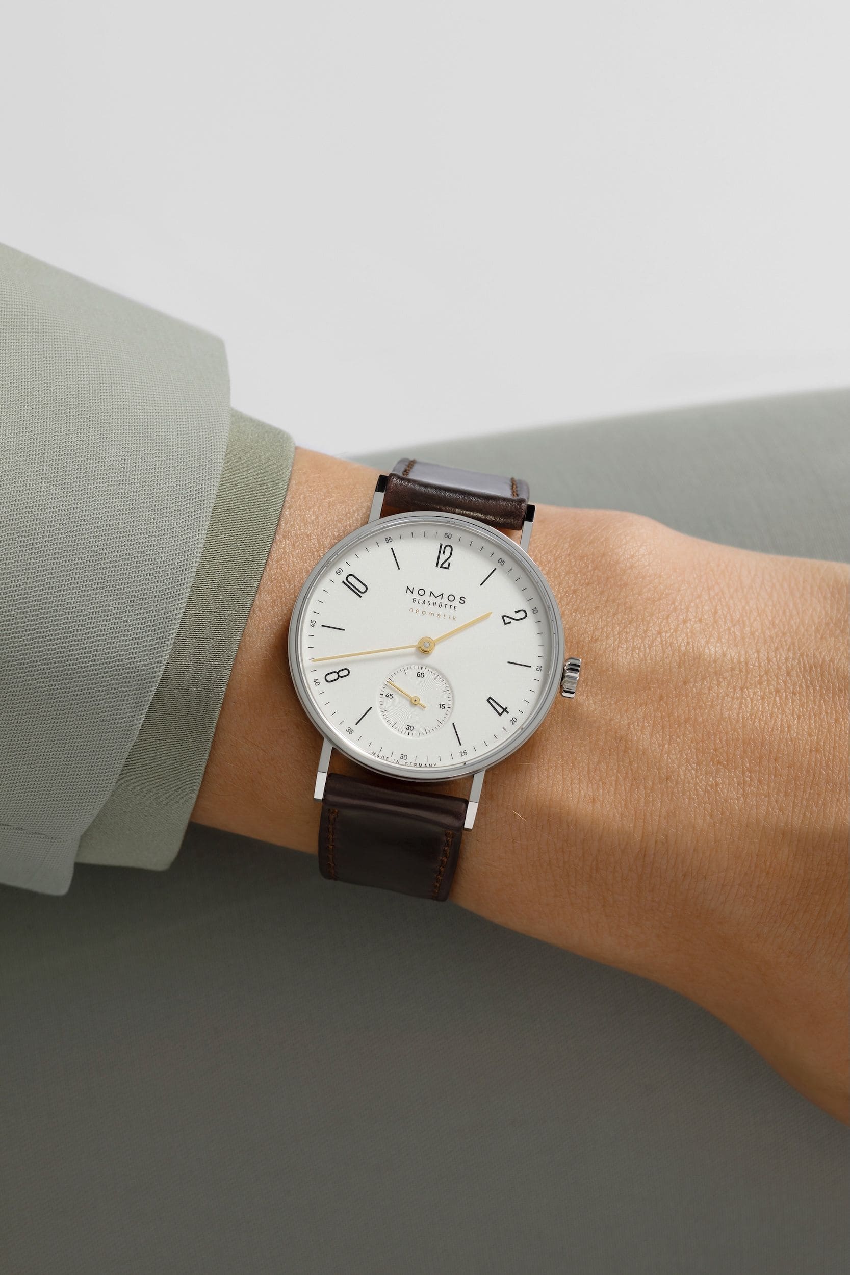 NOMOS タンジェント ネオマティック ドレ 着用画像 NOMOSGLASHÜTTE＋FORTUNE TIME 表参道ヒルズ店