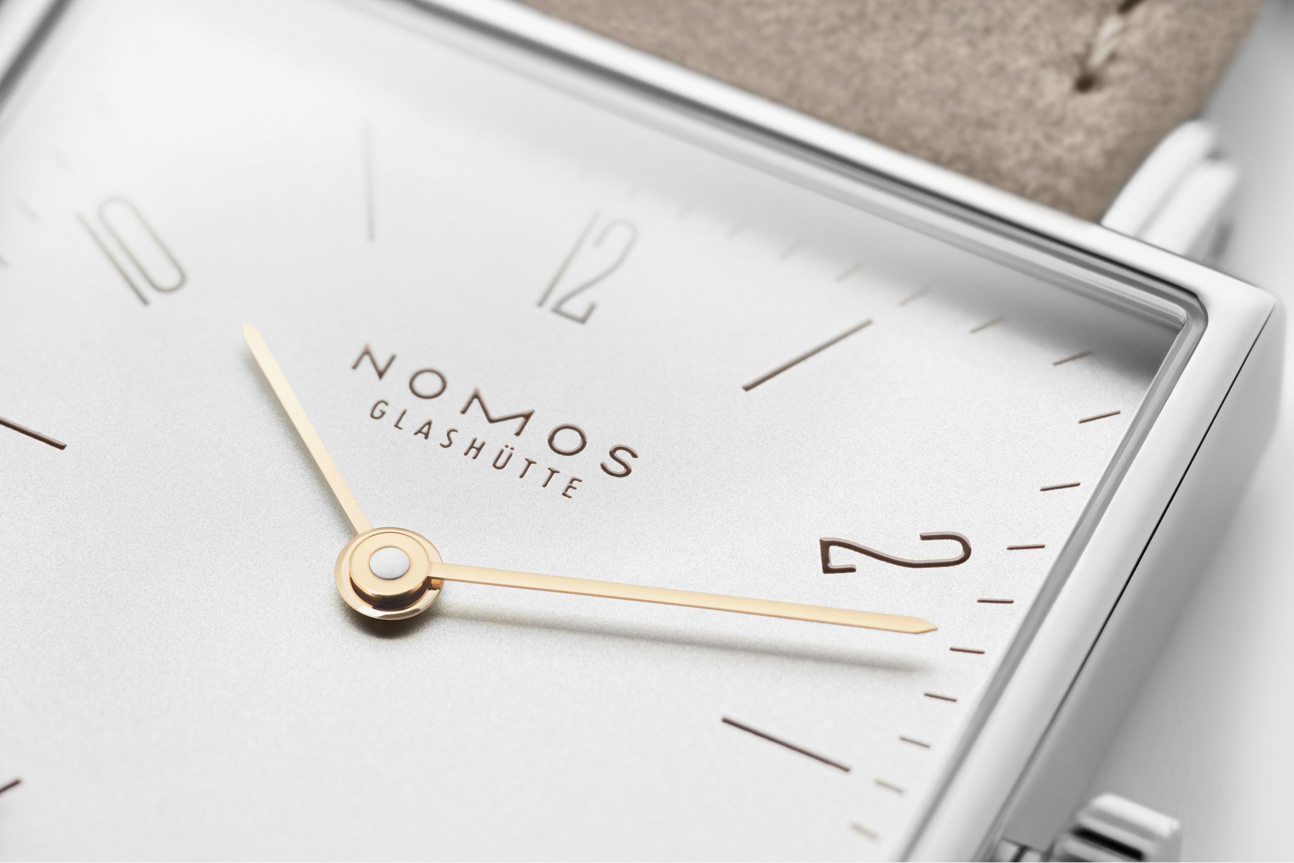 NOMOS テトラ 27 duo doré アップ画像 NOMOSGLASHÜTTE＋FORTUNE TIME 表参道ヒルズ店