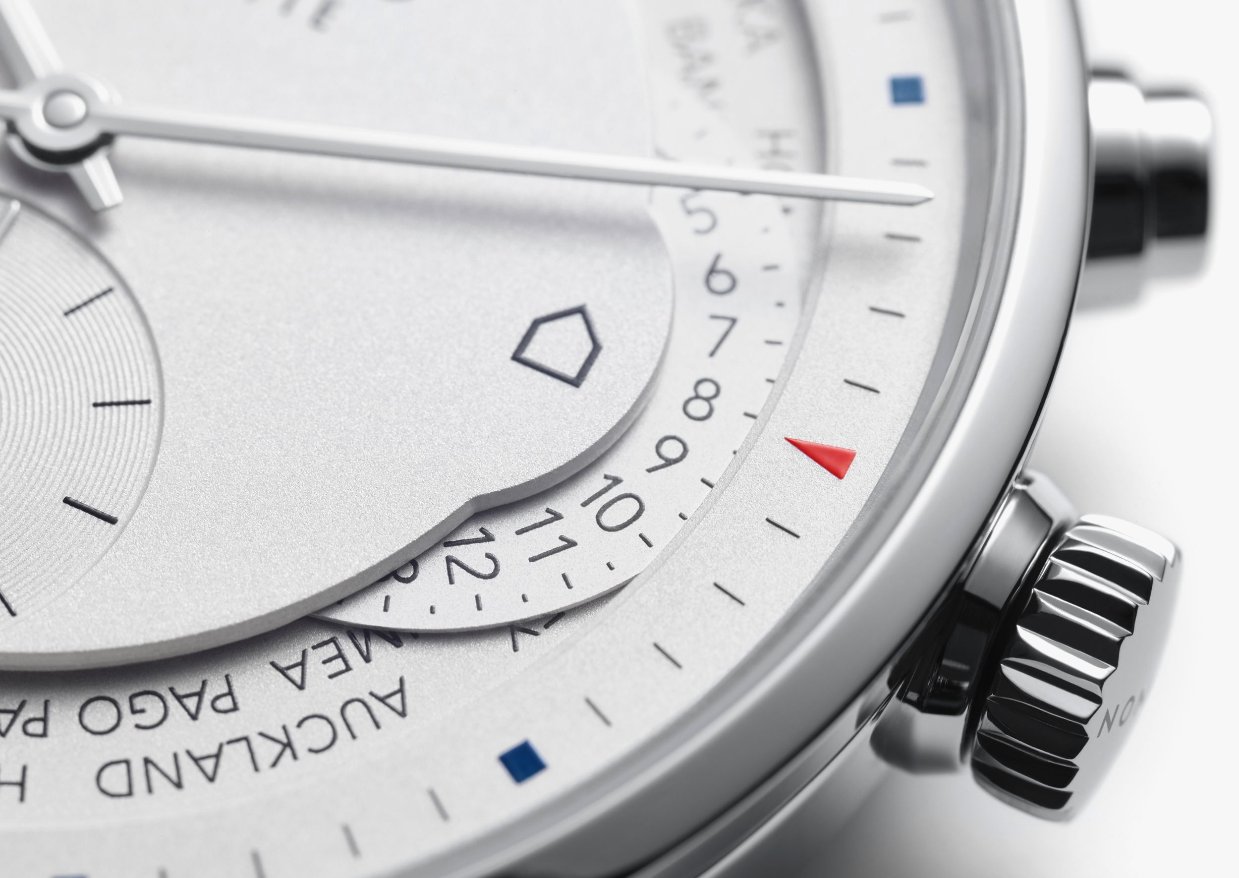 NOMOS チューリッヒ ワールドタイマー アップ画像 NOMOSGLASHÜTTE＋FORTUNE TIME 表参道ヒルズ店