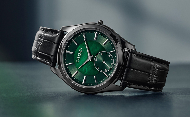 CITIZEN(シチズン) 2026新作 「シチズン エコ・ドライブ ワン」より、世界最薄1.00mmの光発電ムーブメントを搭載する、艶やかなグリーン文字板が映える、スモールセコンドを備えた限定モデルが登場