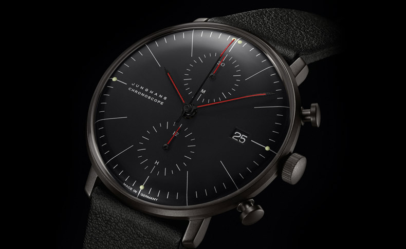 JUNGHANS(ユンハンス) 細部に至るまで機能的。力強いブラックとスッキリしたデザインが特徴的な、ユンハンス「マックス・ビル クロノスコープ バウハウス」