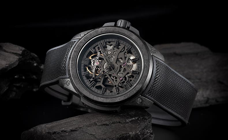 NORQAIN(ノルケイン) ノルケインがTHREECの特別オーダーを受け生み出したオールブラックのコレクションアイテム。ノルケイン「ワイルドワン スケルトン 39mm “スリーク” リミテッドエディション」