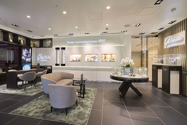 GLASHÜTTE ORIGINAL(グラスヒュッテ・オリジナル) グラスヒュッテ・オリジナル ブティック銀座にてグラスヒュッテ時計製造180周年フェアを2025年11月9日(日)まで開催中