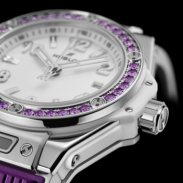HUBLOT(ウブロ) 2026新作 紫が時を美しく彩る。ウブロ、アメジストパープルの「ビッグ・バン ジョイフル」を発表