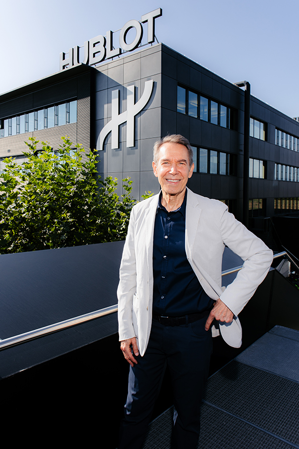 HUBLOT(ウブロ) キャンバスを越えて：ジェフ・クーンズ、ウブロとともに時を再定義