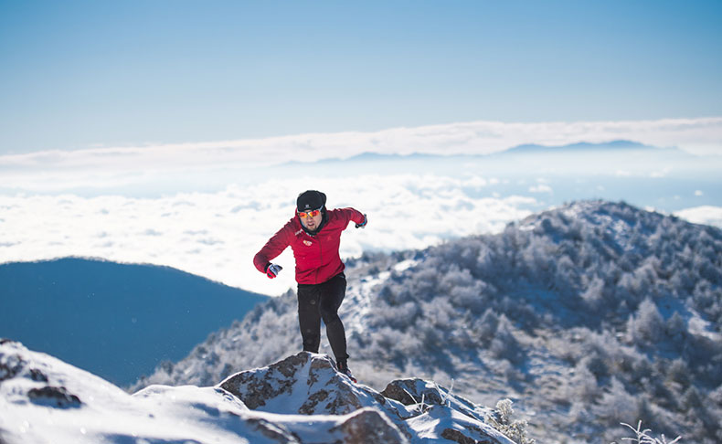 挑戦のスピリットで結ばれる。ノルケインと日本スカイランニング協会がパートナーシップを締結