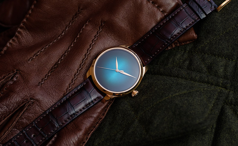 SIHH 2019新作 並はずれたウォッチメイキングに飛び込む「エンデバー センターセコンド コンセプト ブルーラグーン」