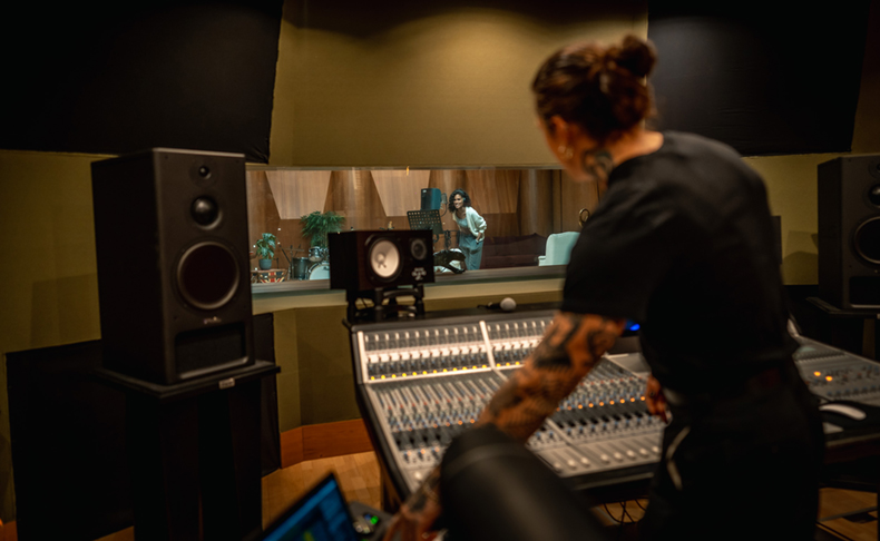 オーデマ ピゲがクリエイターをつなぐ音楽的邂逅シリーズ「180」の第1エピソードを発表