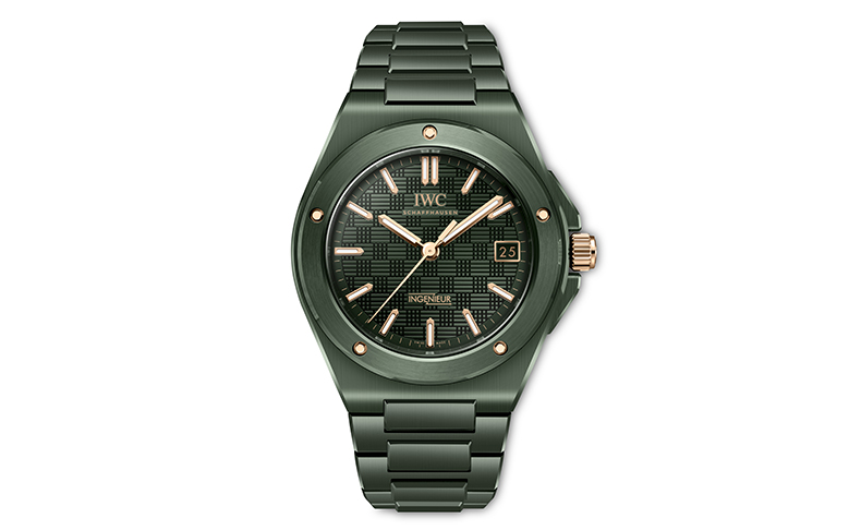 2026新作 IWC「インヂュニア・オートマティック 42」にセラミック製ダークオリーブグリーンが登場