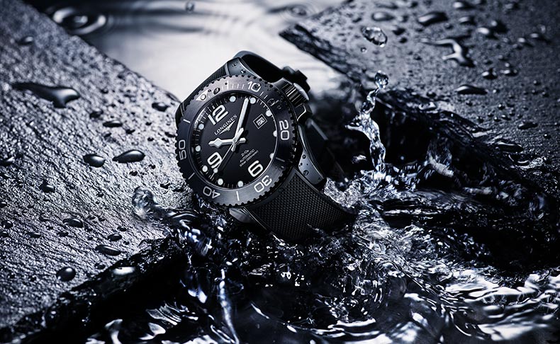 2019 新作 ロンジン初のフルセラミックモデル。ブラックセラミックを使用した「ハイドロコンクエスト」