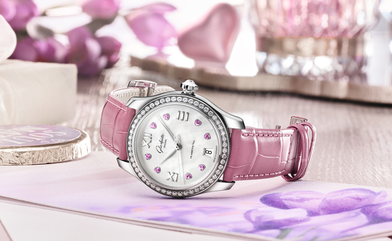 2022新作 愛の魔法を永遠に閉じ込めた。グラスヒュッテ・オリジナル「レディ・セレナーデ - バレンタインデー 2022 リミテッド・エディション」