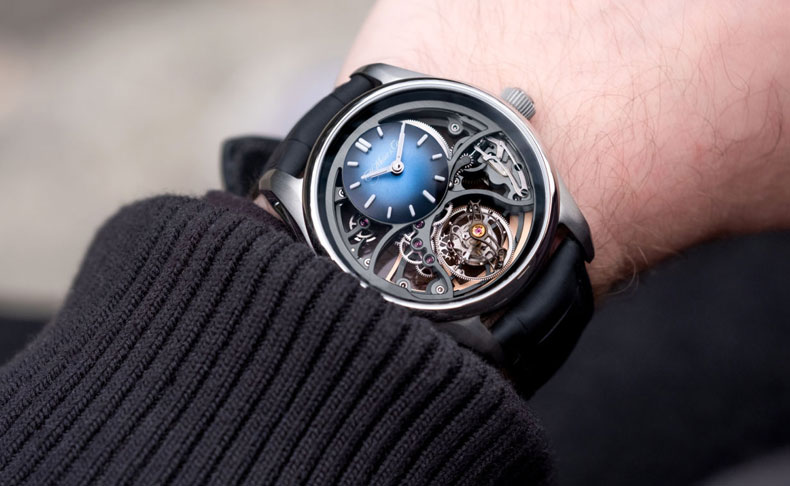 2022新作 三次元の持つパワー。H. モーザー「パイオニア・シリンドリカル トゥールビヨン スケルトン」