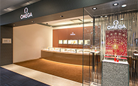話題のモデルもいち早く入荷する「オメガショップ大丸心斎橋」