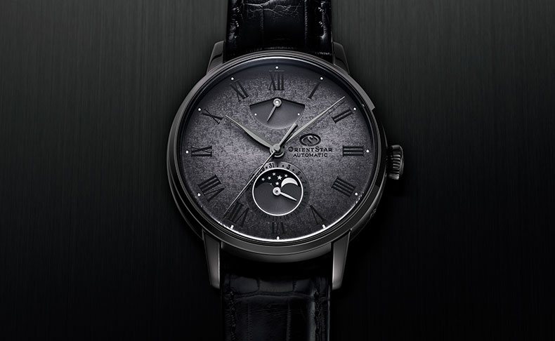 「M45 F7 メカニカルムーンフェイズ」が魅せる モノクロームの幻想的な世界