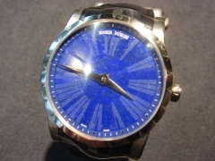 ROGER DUBUIS(ロジェ・デュブイ)
