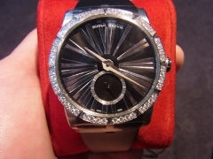 ROGER DUBUIS(ロジェ・デュブイ)
