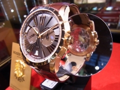 ROGER DUBUIS(ロジェ・デュブイ)
