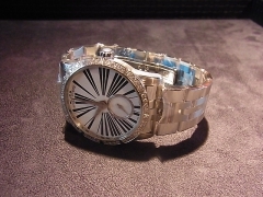 ROGER DUBUIS(ロジェ・デュブイ)
