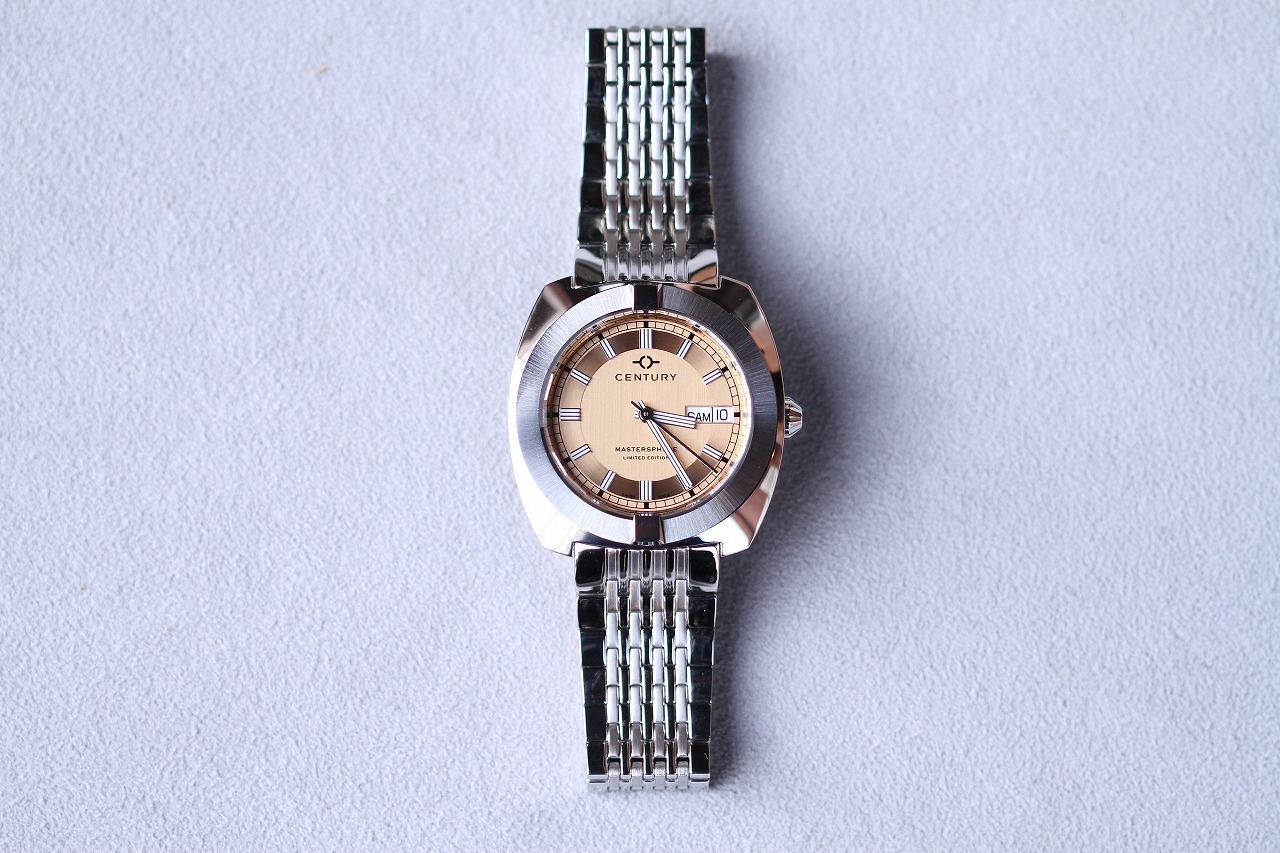 (センチュリー)
