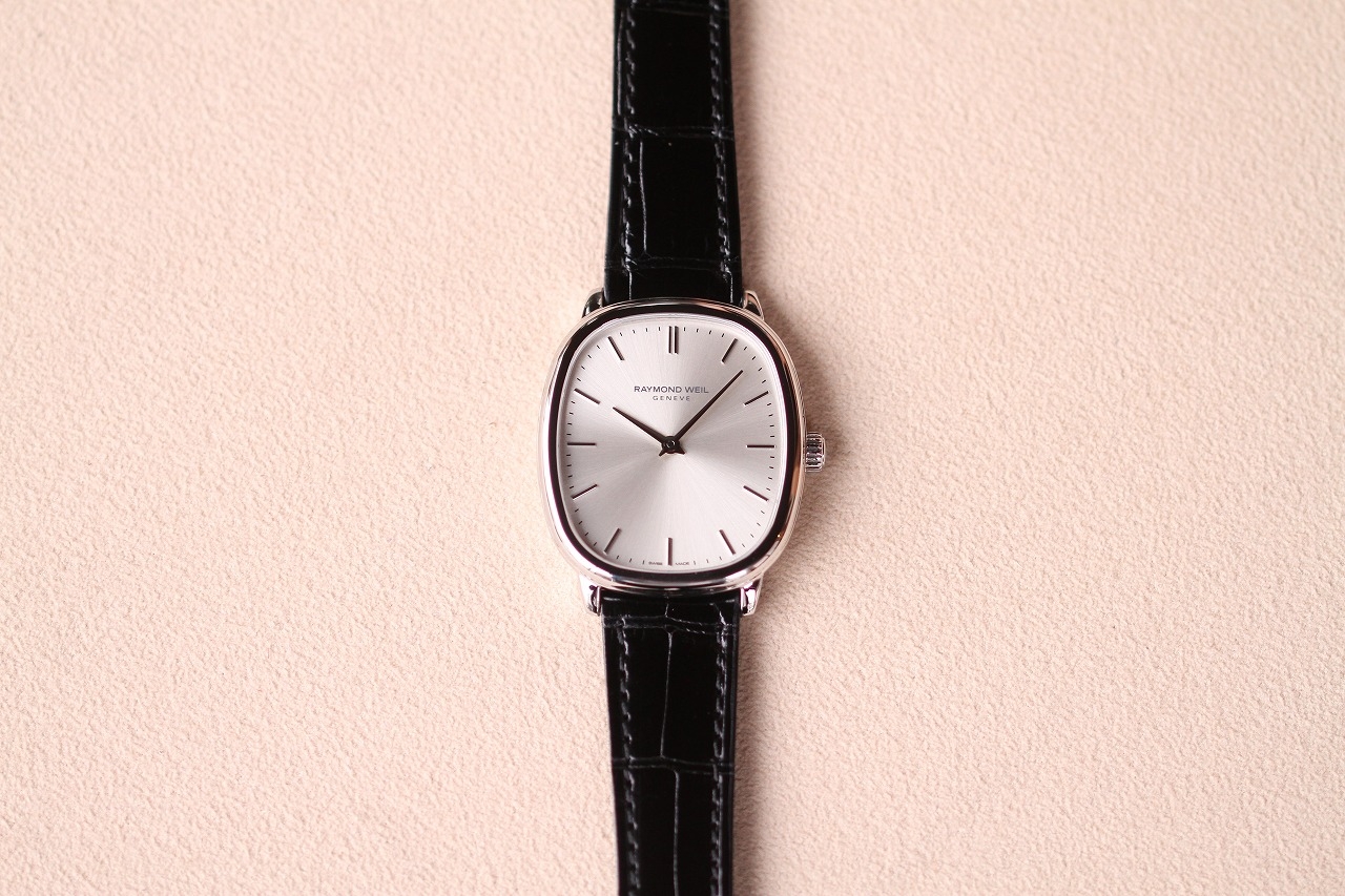 (レイモンド・ウェイル)
