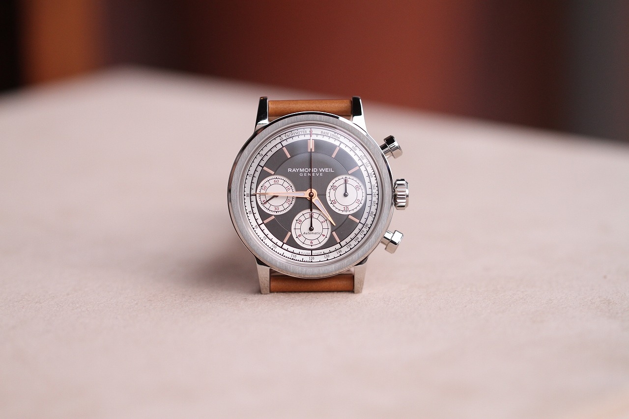 (レイモンド・ウェイル)
