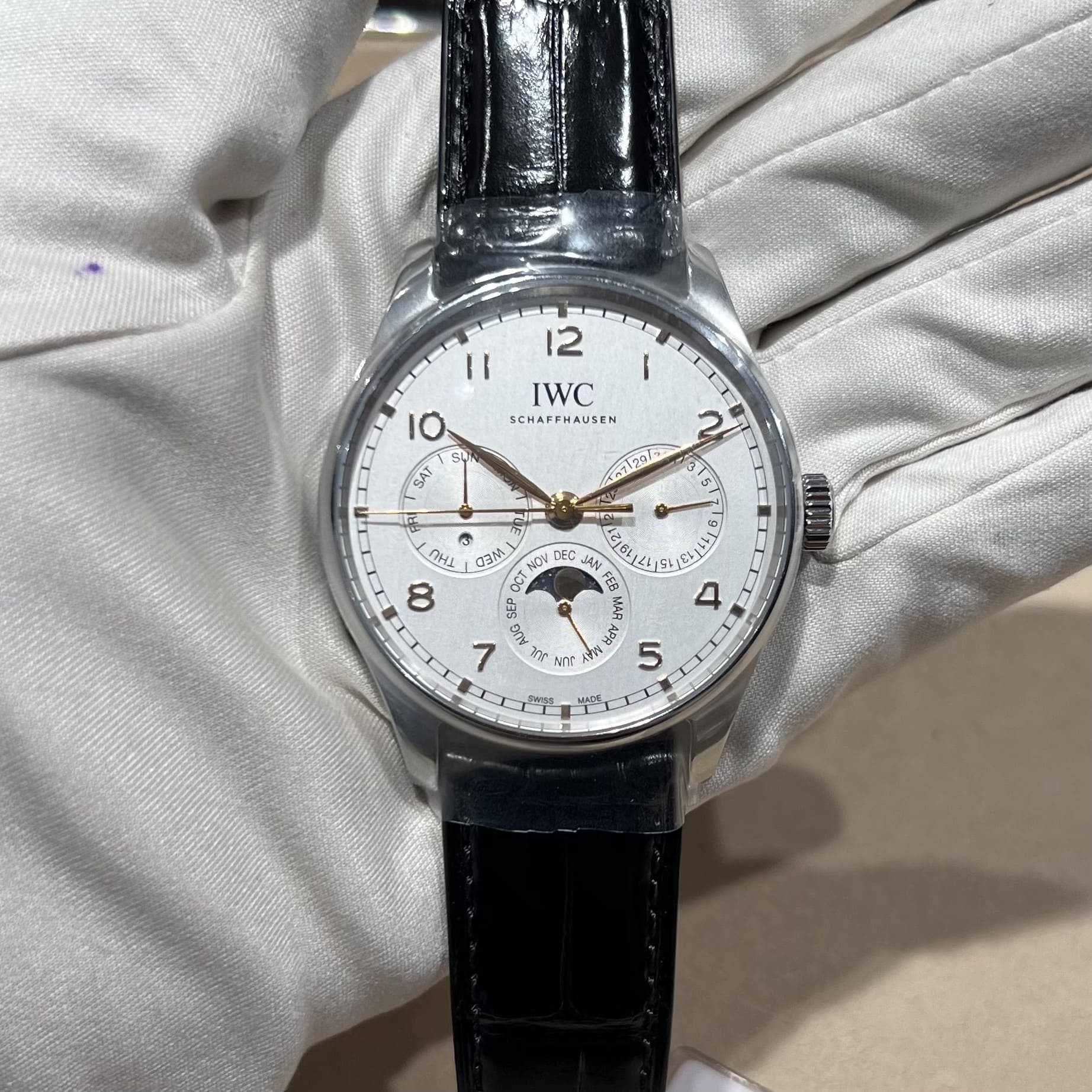 IWC(アイ・ダブリュー・シー)
