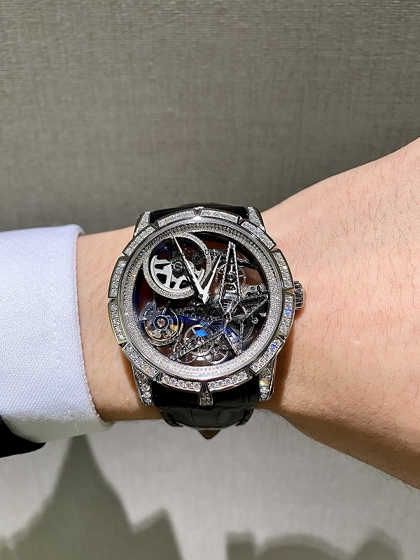 ROGER DUBUIS(ロジェ・デュブイ)
