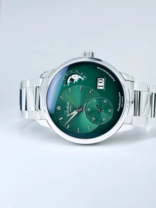 GLASHÜTTE ORIGINAL(グラスヒュッテ・オリジナル)
